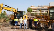 Roquetas de Mar limpia y desbroza los cauces de sus principales ramblas