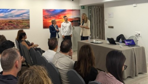 Más de 50 profesionales de la hostelería participan en un taller de ASHAL sobre inteligencia artificial