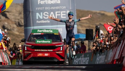 El paso de la Vuelta a España por Almería afianza a Enric Mas en el liderato