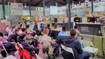 La cocina de colegios protagoniza un  nuevo &lsquo;showcooking&rsquo; en el Mercado Central