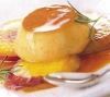 Flan aromatizado de romero con melocot&oacute;n