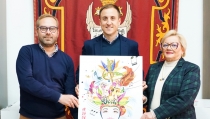 Vera presenta el cartel y la programaci&oacute;n del Carnaval, con dos desfiles