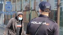 Tres detenidos por llevar pateras con inmigrantes hasta la costa almeriense