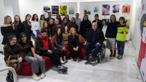 Alumnos de la Escuela de Arte exponen sus 'Carteles para un Gallo Pedro'