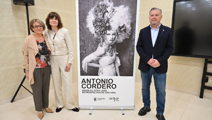 Una exposici&oacute;n ben&eacute;fica muestra el legado fotogr&aacute;fico de Antonio Cordero