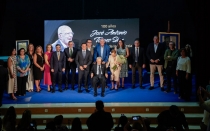 Jos&eacute; Antonio Torres, alcalde de Chercos, recibe el Escudo de Oro de la Provincia