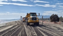 Las playas de Vera reciben 50.000 metros c&uacute;bicos de arena para combatir la erosi&oacute;n