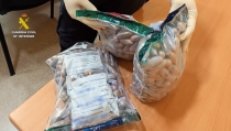Tres detenidos en el Puerto de Almer&iacute;a por transportar 451 bellotas de hach&iacute;s
