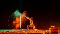 La obra 'Arena Roja' lleva magia y circo al Teatro Villa de Hu&eacute;rcal-Overa