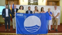 Los once municipios de la costa de Almer&iacute;a ya tienen sus Banderas Azules