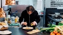 Tony Garc&iacute;a convierte en vanguardia gastron&oacute;mica ocho recetas tradicionales de la Semana Santa almeriense