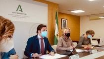 Nuevas l&iacute;neas de autob&uacute;s desde la universidad a Roquetas de Mar y Rioja
