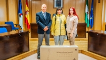 Entregan los premios de los concursos navide&ntilde;os en comercios de Roquetas