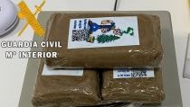 Dos detenidos en N&iacute;jar cuando transportaban varias placas de hach&iacute;s