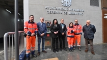 Almer&iacute;a instala los primeros t&oacute;tems con desfibriladores en espacios p&uacute;blicos