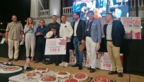 Miles de personas disfrutan de la XXVII Feria del Jam&oacute;n y Embutidos de Ser&oacute;n