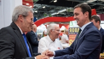 La Diputaci&oacute;n de Almer&iacute;a concede el Escudo de Oro de la provincia a Pedro Caparr&oacute;s