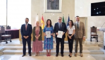 Junta y Almer&iacute;a firman el convenio para coordinar el control de viviendas de uso tur&iacute;stico