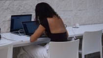 La UAL lanza UALBot, dos asistentes virtuales para mejorar la atenci&oacute;n