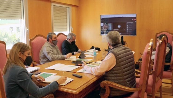 Reuni&oacute;n de Junta y alcaldes para analizar la situaci&oacute;n del &Aacute;rea Sanitaria Norte de Almer&iacute;a.