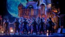 'Los Encaidenaos' de Kike Remolino llevan el Carnaval de C&aacute;diz a Adra
