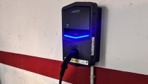Pulp&iacute; estrena puntos de recarga de veh&iacute;culos el&eacute;ctricos en el mercado