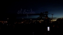 Un espect&aacute;culo visual a&eacute;reo con 200 drones encandila al p&uacute;blico de El Ejido