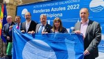 Las playas y puertos de Almer&iacute;a reciben las 37 Banderas Azules que ondear&aacute;n este verano en la provincia