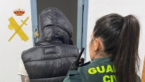 Detienen en posesi&oacute;n de varias drogas a un hombre buscado por la justicia