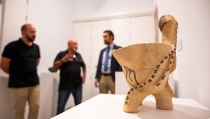 El Museo Do&ntilde;a Pakyta expone ocho obras de Safi en el proyecto 'Ars Cer&aacute;mica'