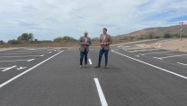 N&iacute;jar inaugura el nuevo parking junto al cementerio y las instalaciones deportivas