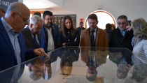 Fi&ntilde;ana inaugura el Centro de Interpretaci&oacute;n del Medio Natural de Sierra Nevada