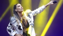 India Mart&iacute;nez, Estrella Trujillo y Abraham Mateo, en Roquetas este agosto