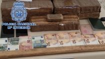 Detenido en El Ejido cuando conduc&iacute;a con cien placas de hach&iacute;s en el coche