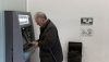 Andaluc&iacute;a llega a un acuerdo con siete entidades bancarias para mejorar la atenci&oacute;n a los mayores
