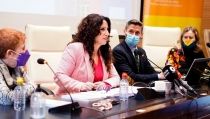 Andaluc&iacute;a presenta la primera gu&iacute;a para prevenir el 'bullying' a menores LGTBI