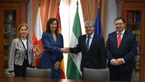 La UAL y Almer&iacute;a renuevan su compromiso con la Universidad de Mayores