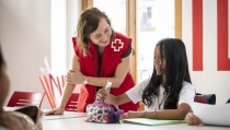 Cruz Roja en Andaluc&iacute;a lanza una campa&ntilde;a para visibilizar y dar voz al voluntariado local