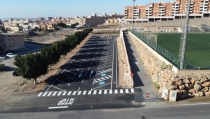 El campo de f&uacute;tbol de Aguadulce estrena zona de aparcamiento