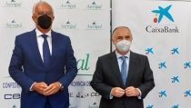 Asempal y CaixaBank firman un convenio para facilitar la financiaci&oacute;n a empresas almerienses
