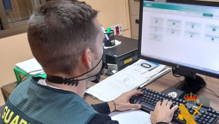 Detienen al autor de un robo con violencia e intimidaci&oacute;n en Roquetas de Mar