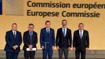 Andaluc&iacute;a reclama en Bruselas una financiaci&oacute;n espec&iacute;fica para garantizar el futuro de la pesca