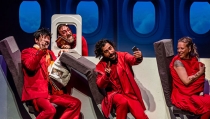 La compa&ntilde;&iacute;a de teatro Yllana presenta en el Auditorio de Adra la comedia 'Passport'