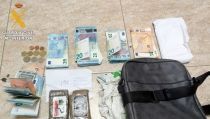 Detenido con 200 gramos de hach&iacute;s y 2800 euros en Roquetas de Mar
