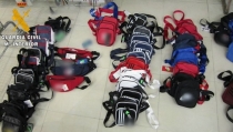 Incautan 374 prendas de ropa falsificadas que estaban a la venta en Roquetas