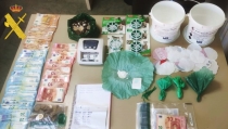 Detenidos cuatro miembros de una familia por vender droga en su domicilio