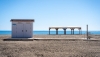 Roquetas de Mar finaliza la instalaci&oacute;n de los servicios y equipamientos de las playas