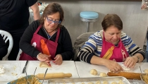 Hu&eacute;rcal-Overa celebra el D&iacute;a de la Empanada con tradici&oacute;n y solidaridad