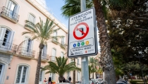 Almer&iacute;a instala se&ntilde;ales informativas en los accesos a la Zona de Bajas Emisiones