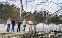 Extinguido el incendio en la nave de una empresa de envases en Las Norias